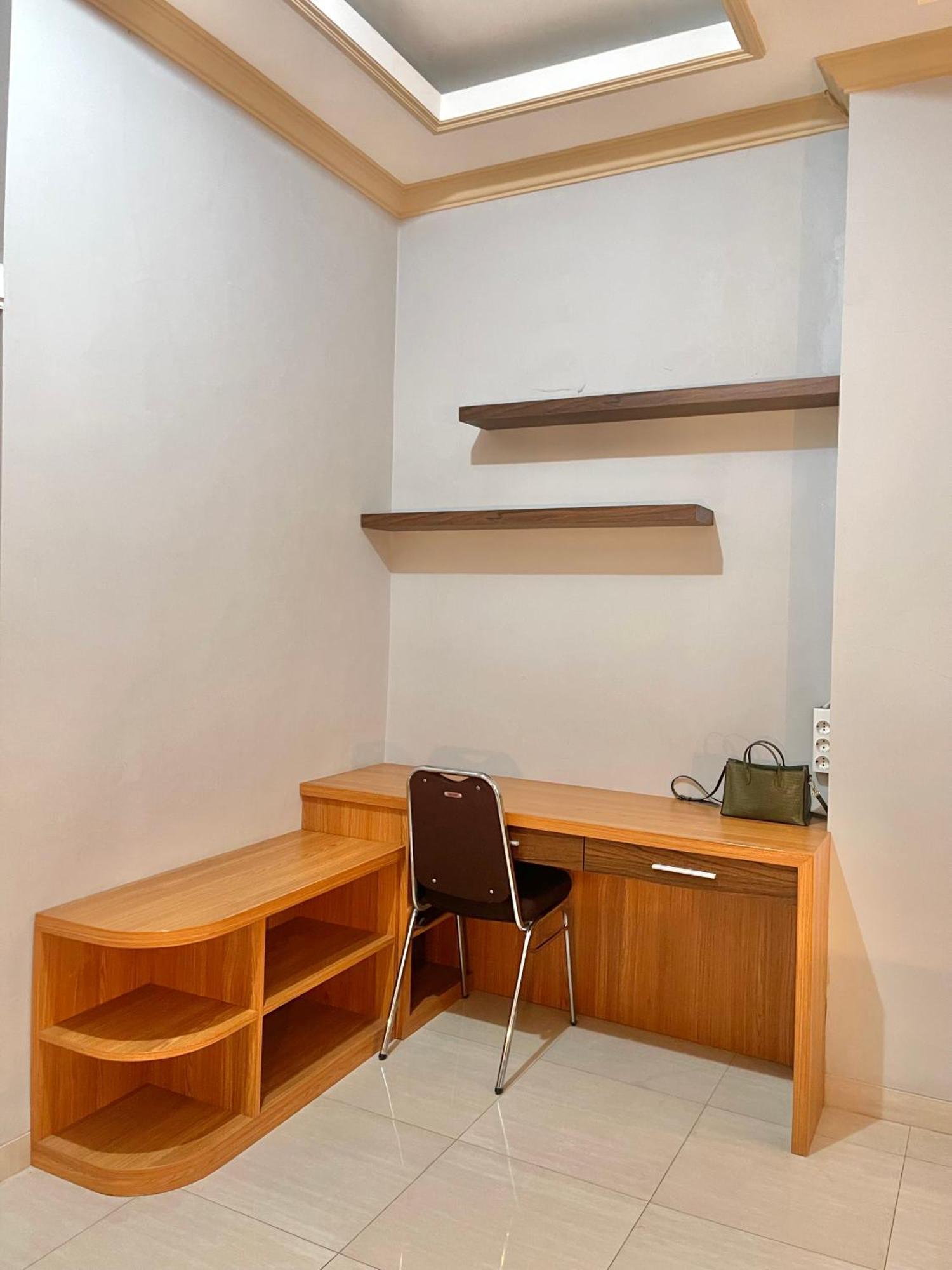 Wesbobo Inn Solo Surakarta (Solo) Exterior foto