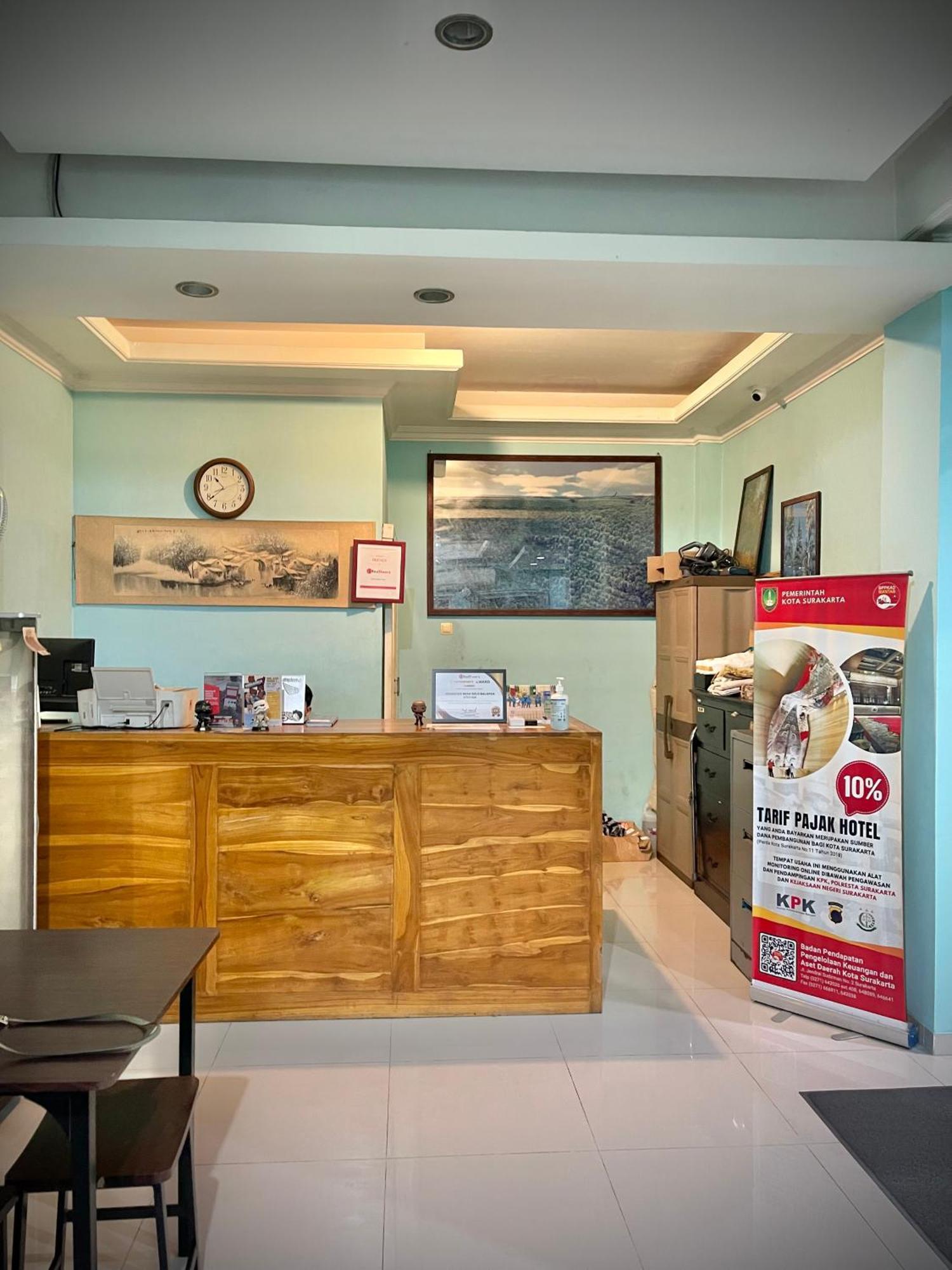 Wesbobo Inn Solo Surakarta (Solo) Exterior foto